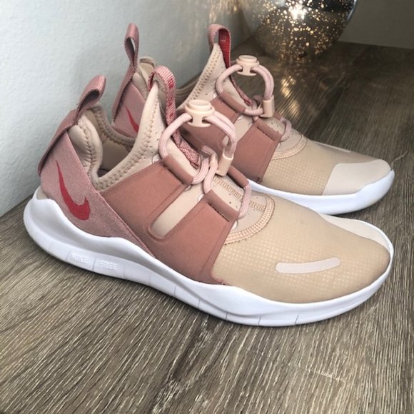 Nike Shoes - Women's Nike Free RN CMTR 2018 in Pink, size 7